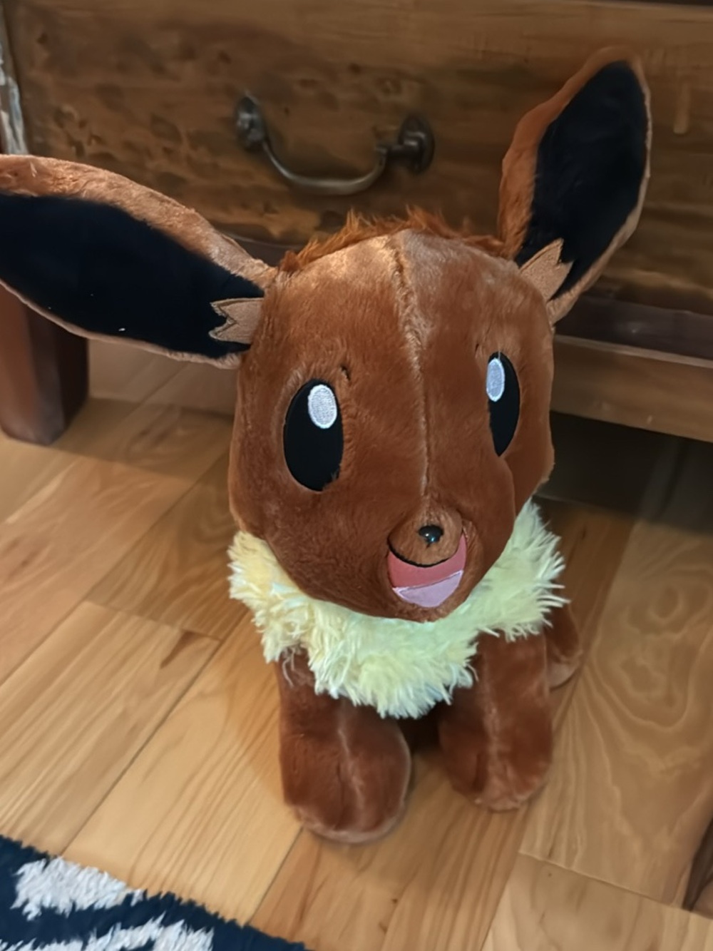 Pokémon evee Animal with Cream Collar